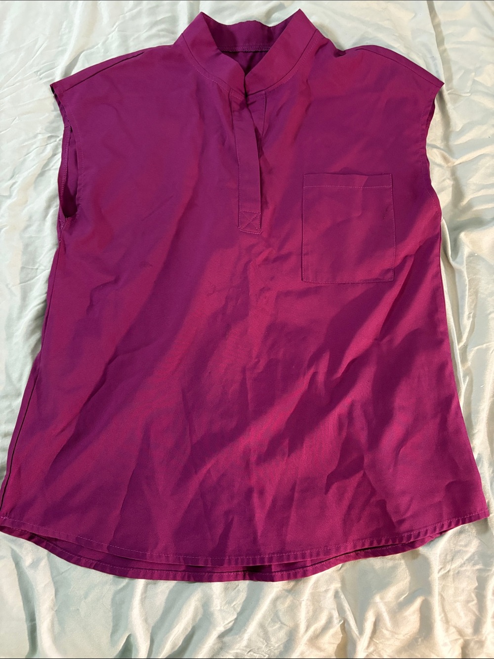 Sleeveless Mandarin Collar Shell Top in Magenta